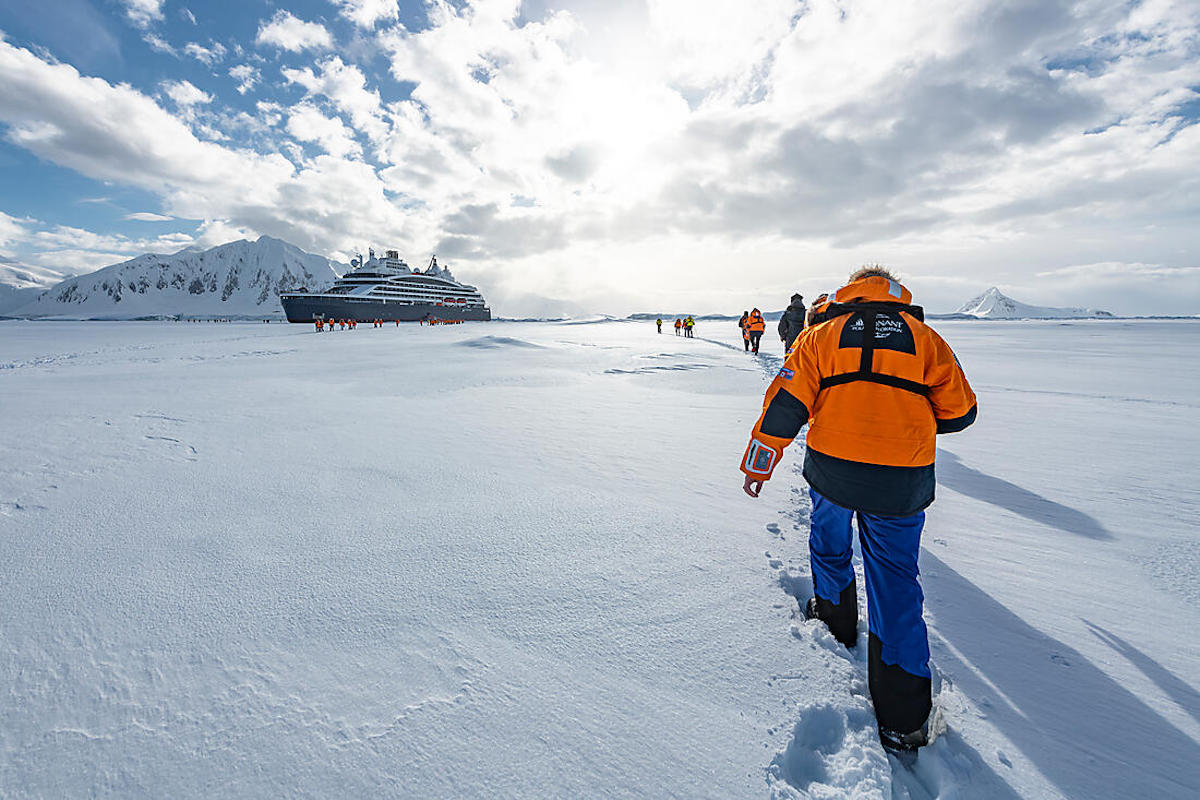 Beyond the Antarctic Circle 9
