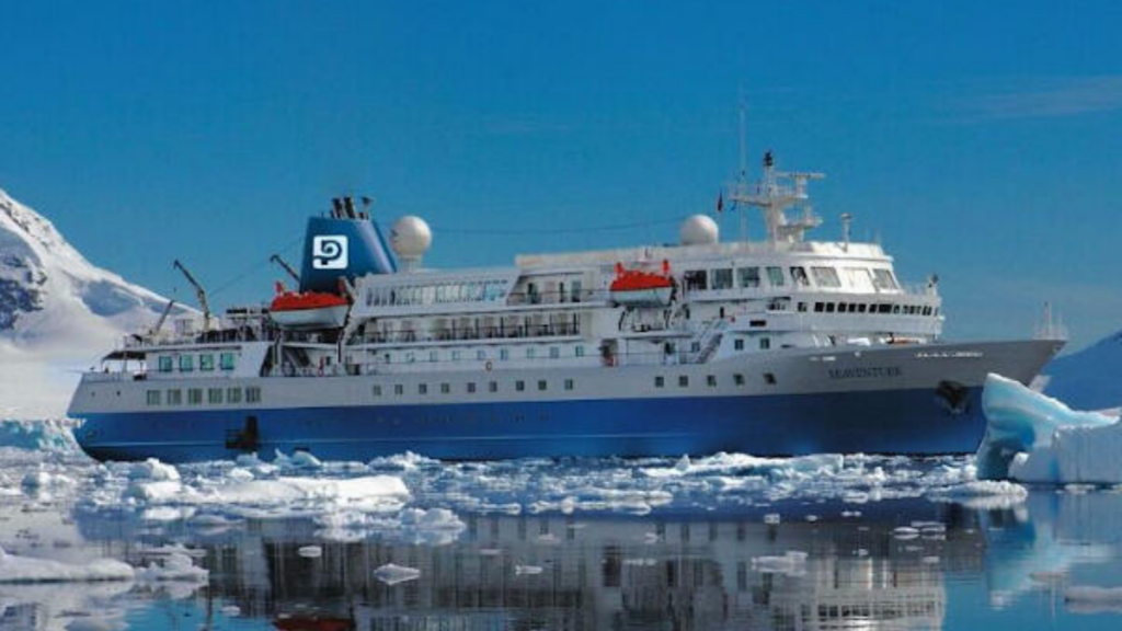Premium expedition cruise ship