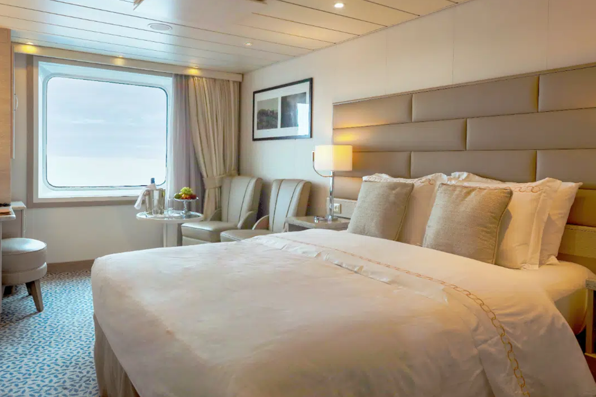 Solo-Vista-Stateroom_Discoverer_PLX